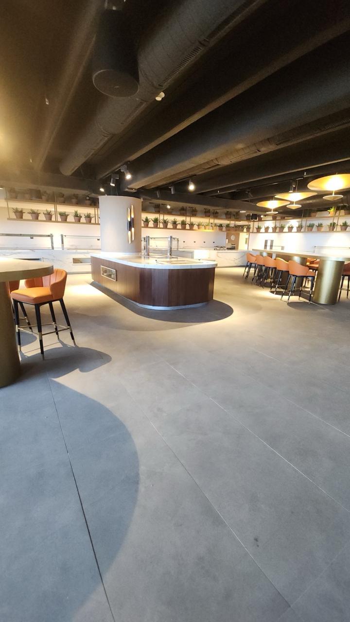 Mobiliario completo para área de buffet