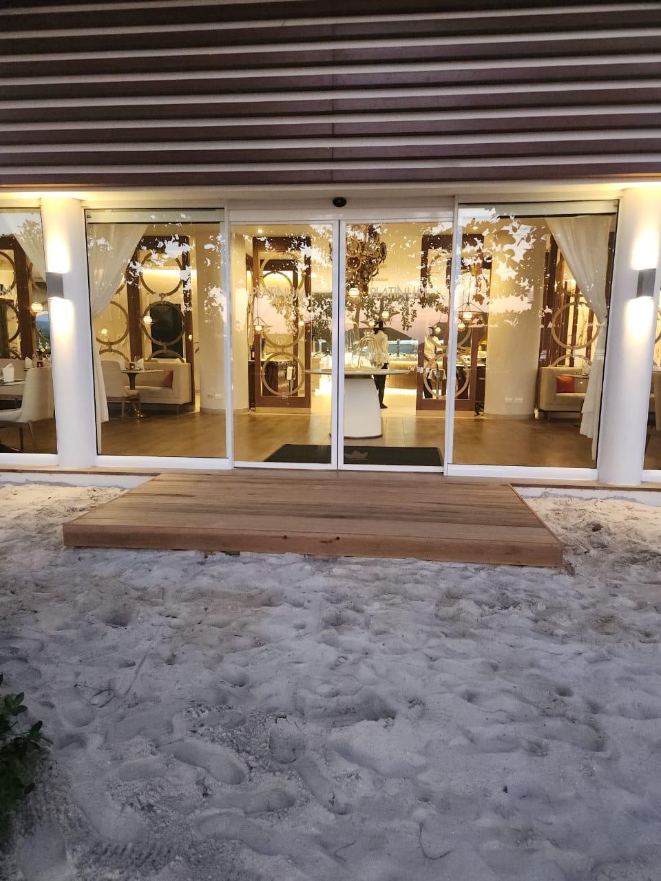 Plataforma de acceso en madera