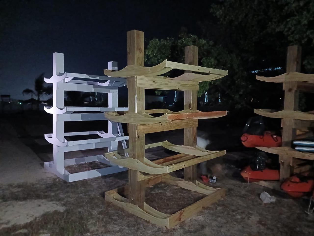 Racks de madera para kayaks
